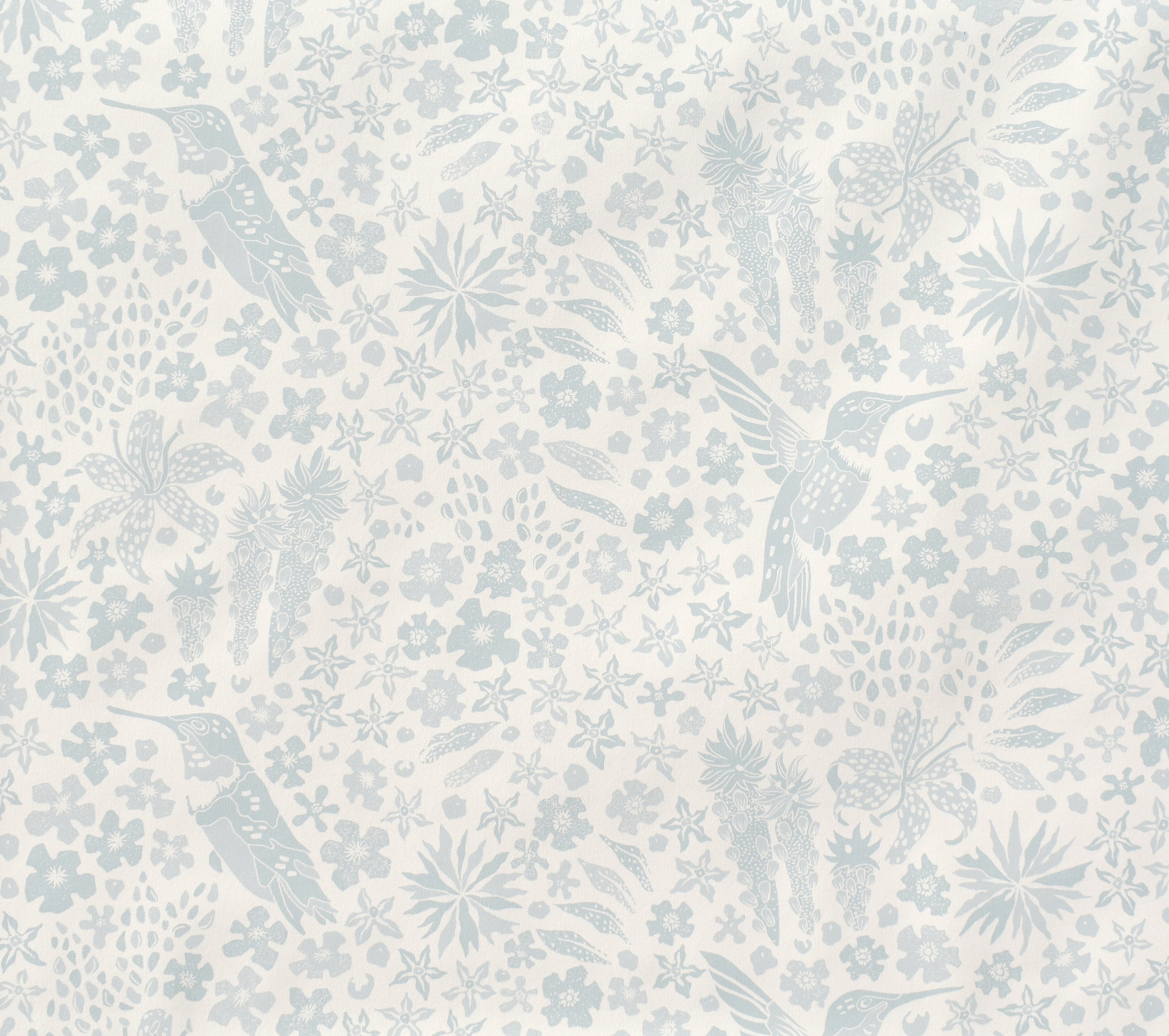 HUMMINGBIRD Fabric in Fog